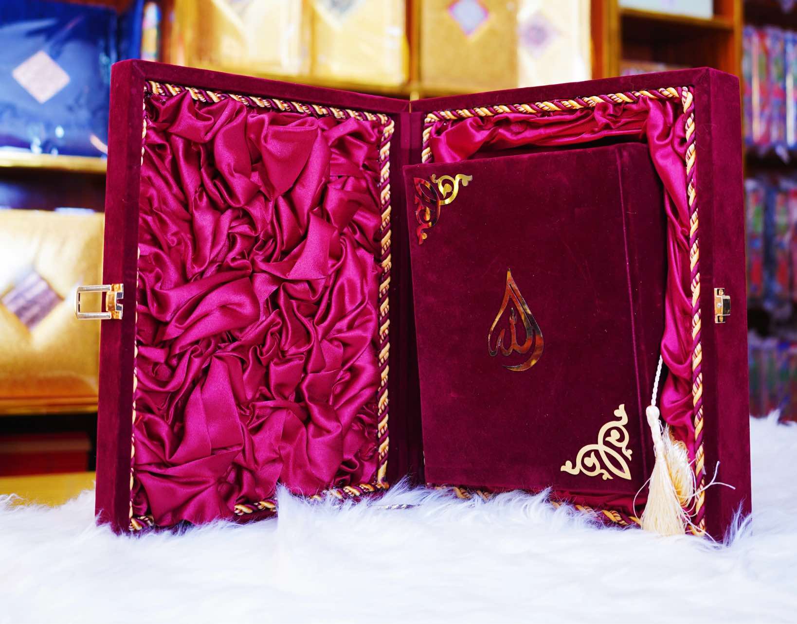 Luxury Velvet Quran Pak Gift set