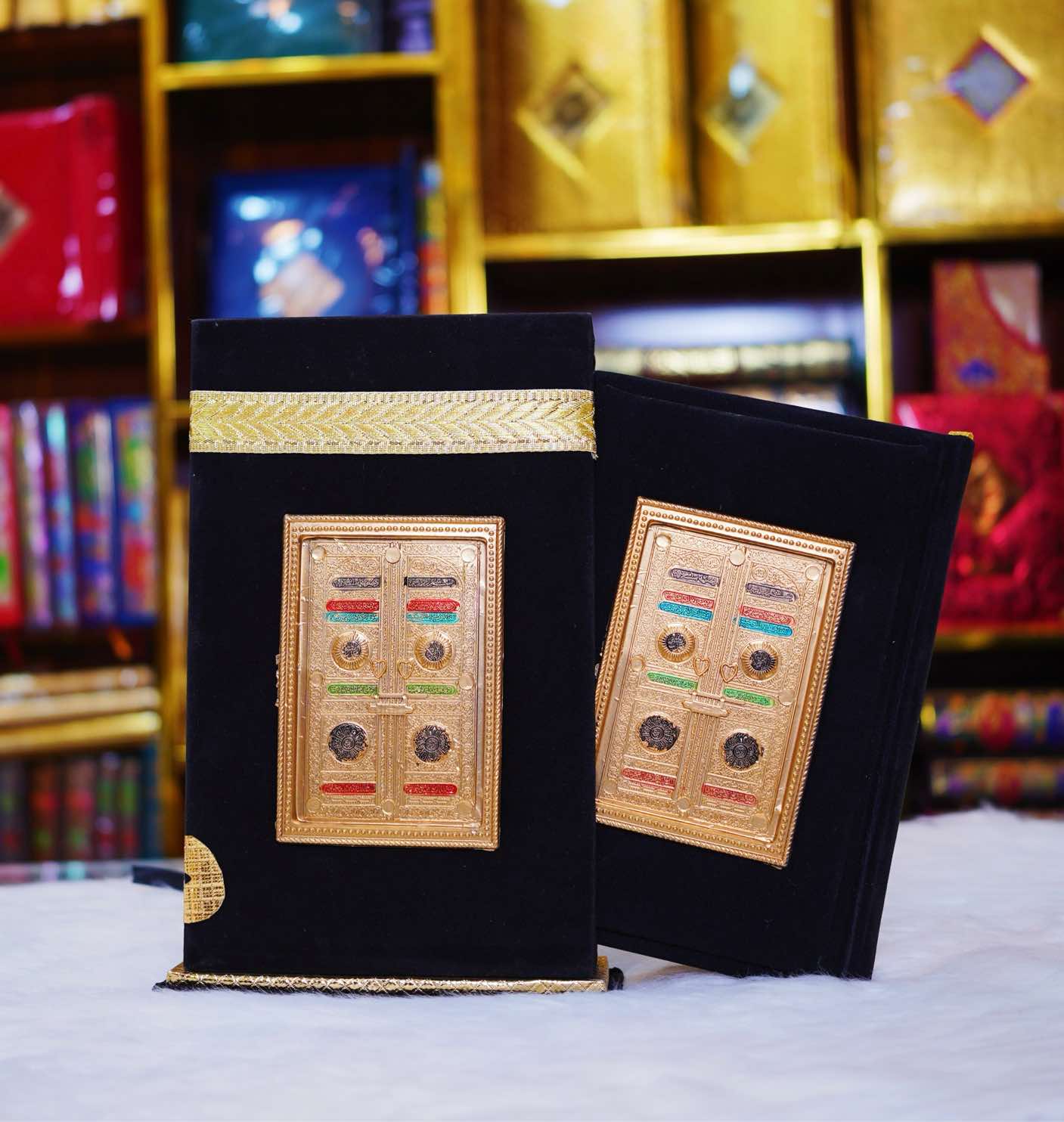 Quran e Majeed Kaba Medium Size 16 Line Tajweedi Hafzi (74Q)
