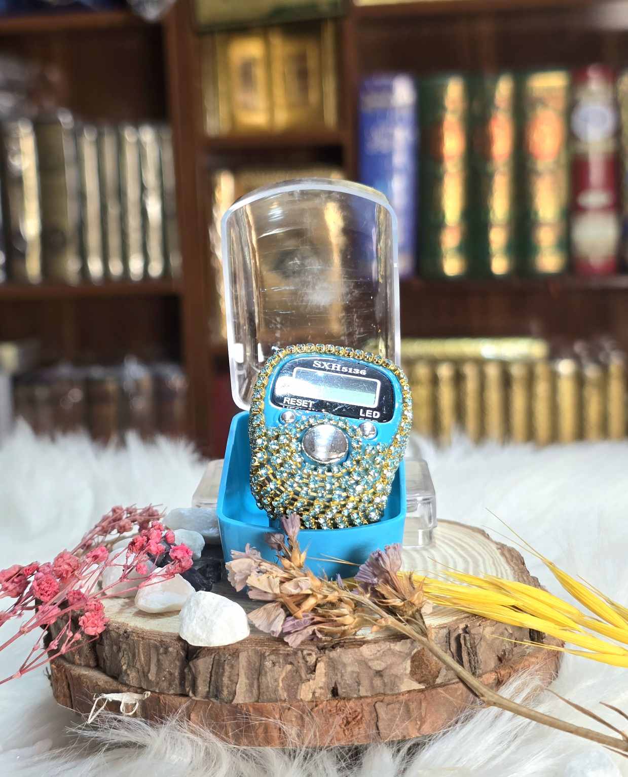 Tiffany blue Finger Counter